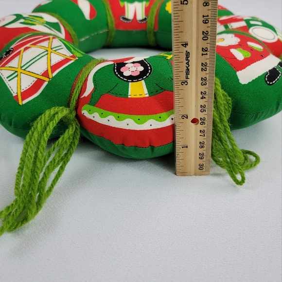 Vintage Christmas Fabric Stuffed Wreath - Picture 6 of 12